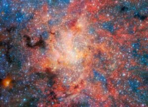 James Webb Telescope Finds Dust and Water Surviving Near the Milky Way’s Central Black Hole